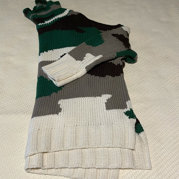 525 America Camo Turtleneck Oversized Sweater - Picture 7 of 13